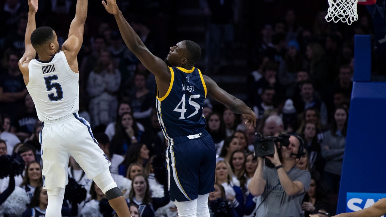 Booth helps No. 9 Villanova beat Quinnipiac 86-53